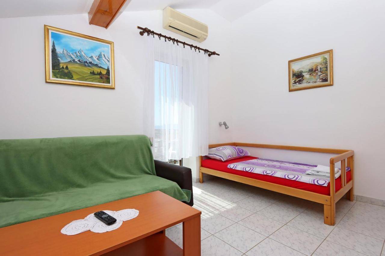 Apartments And Rooms With Parking Space Selce, Crikvenica - 2362 ภายนอก รูปภาพ