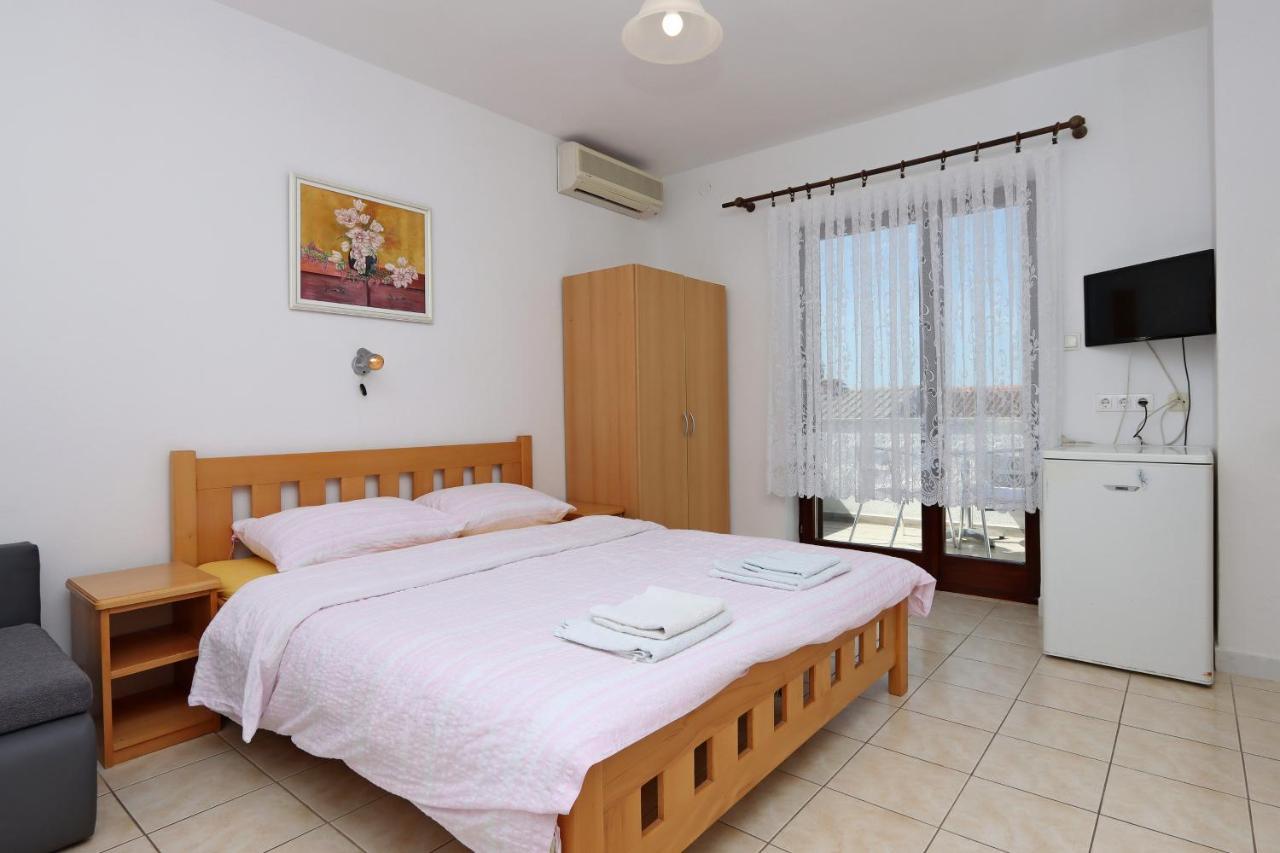 Apartments And Rooms With Parking Space Selce, Crikvenica - 2362 ภายนอก รูปภาพ